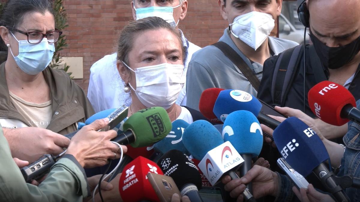 La consejera de Salud del Gobierno vasco, Gotzone Sagardui, en la comparecencia en el hospital de Basurto de Bilbao