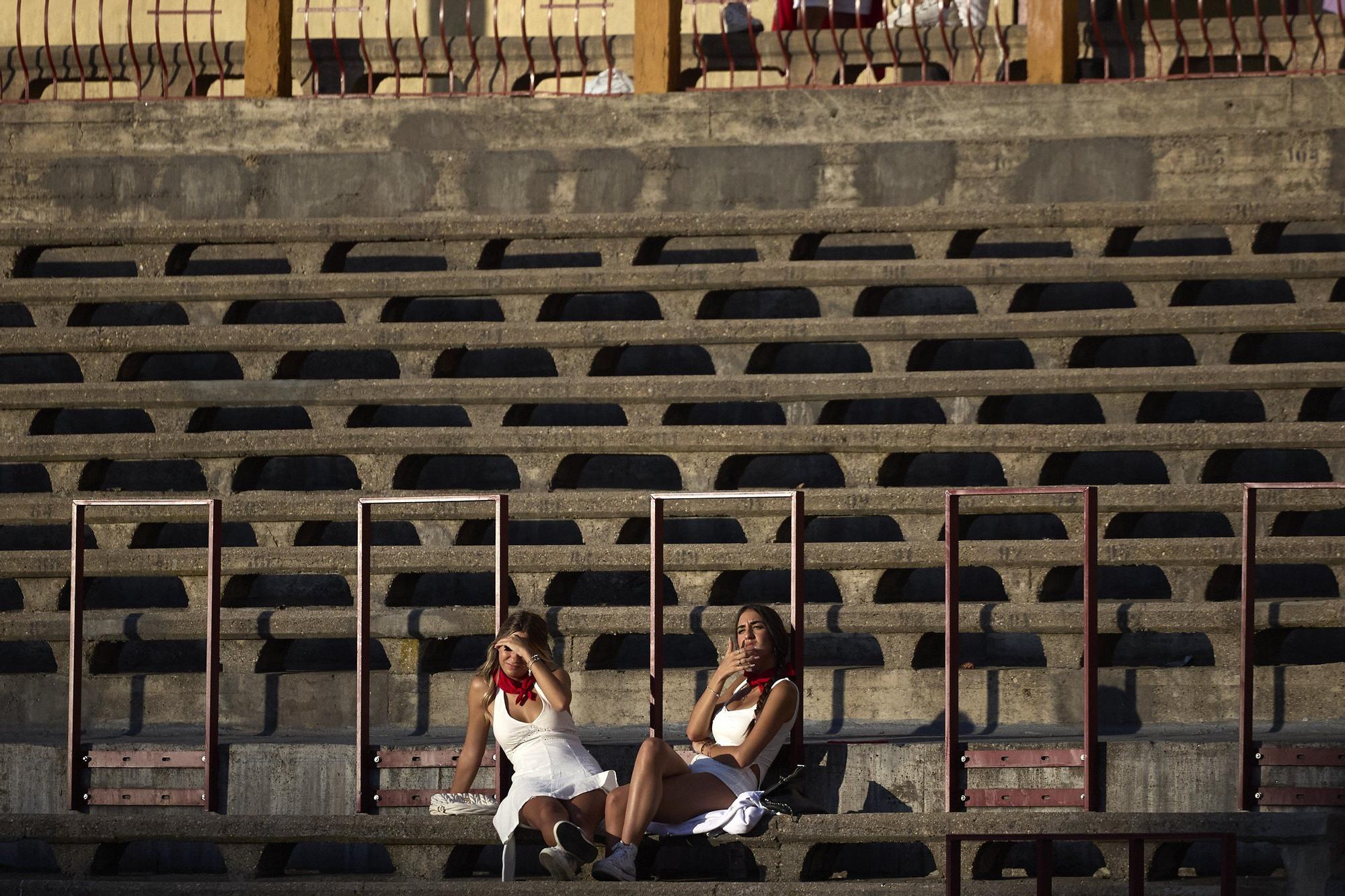 Fotos de la corrida de toros en Tudela con toros de Garzón Valdenebro