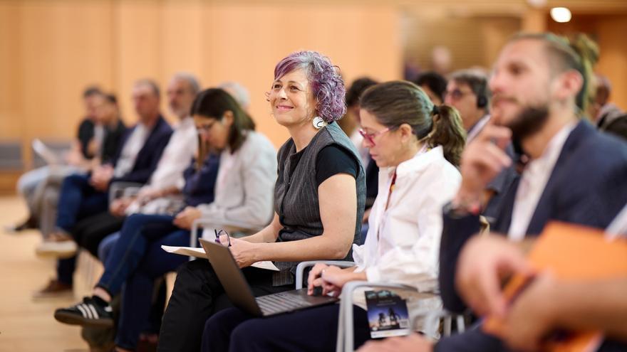 Esnaola dice que estarán &quot;muy atentos&quot; a los informes de la OANA sobre los contratos de obras en Sendaviva