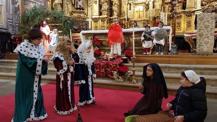 Labastida inaugura su primer belén viviente infantil
