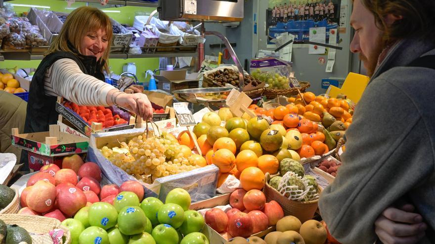Desde Wyoming a Bilbao: cada vez más extranjeros adoptan la tradición de las uvas