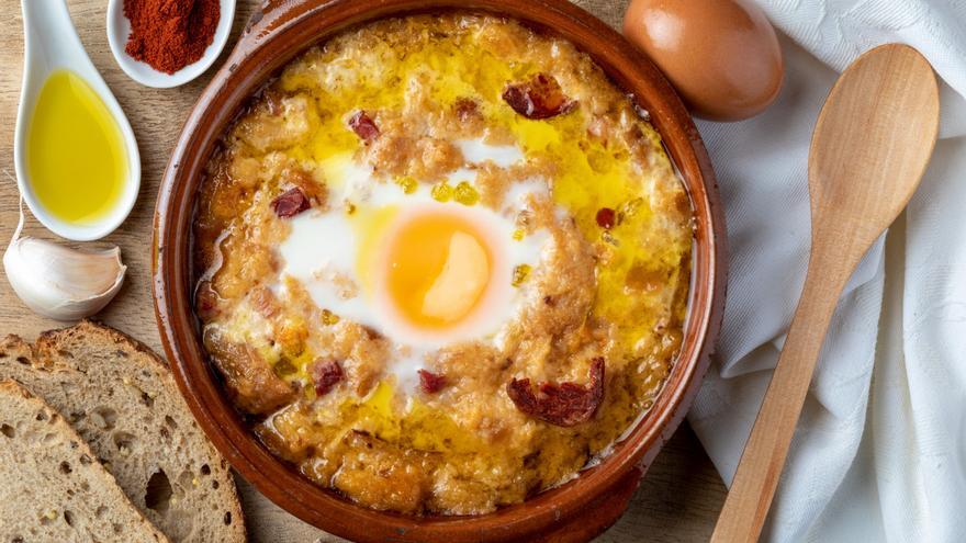 Menú fin de semana: sopa de ajo, bacalao y rosquillas con turrón