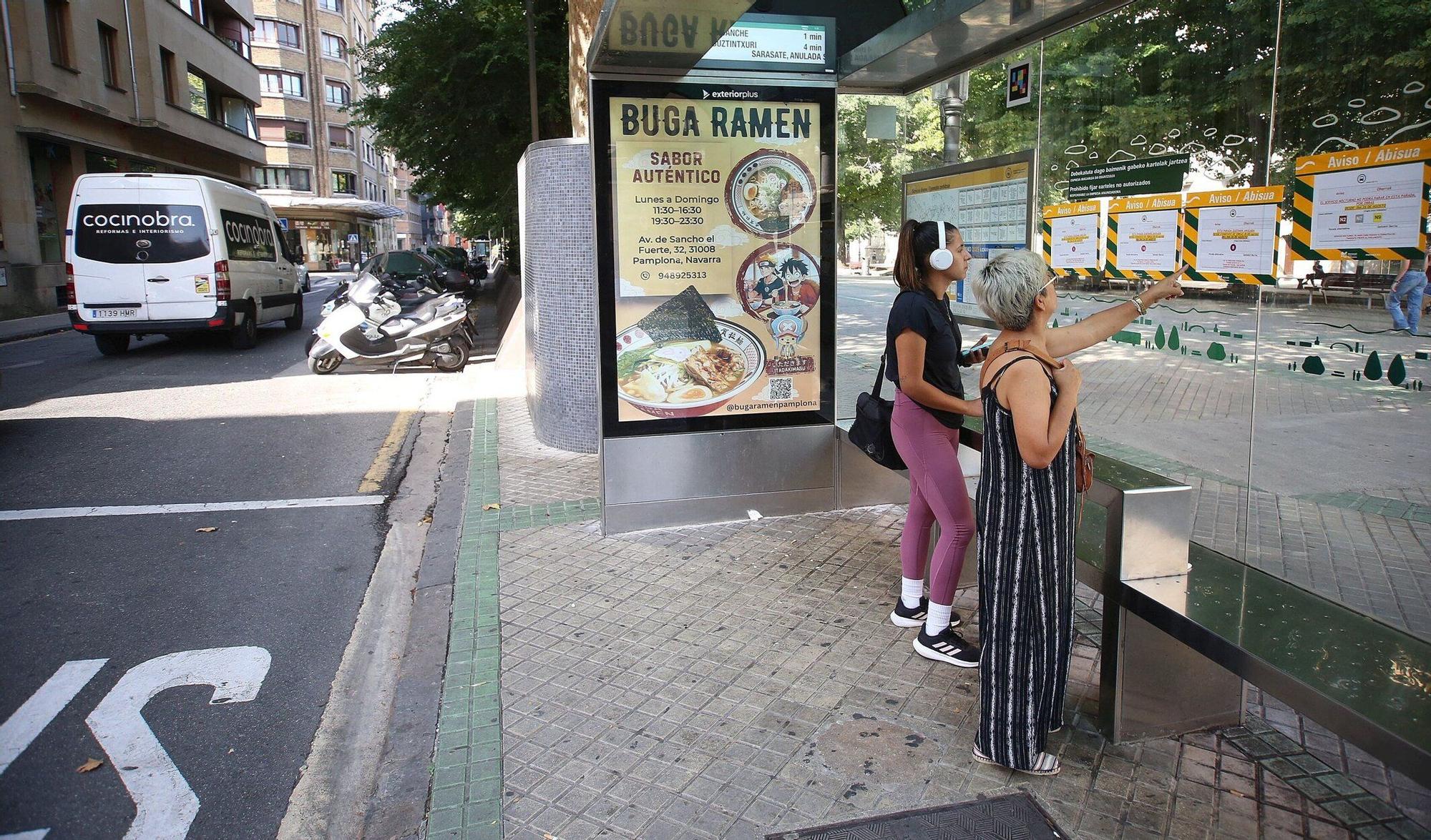 Fotos del inicio de las catas previas al comienzo de las obra del Paseo de Sarasate
