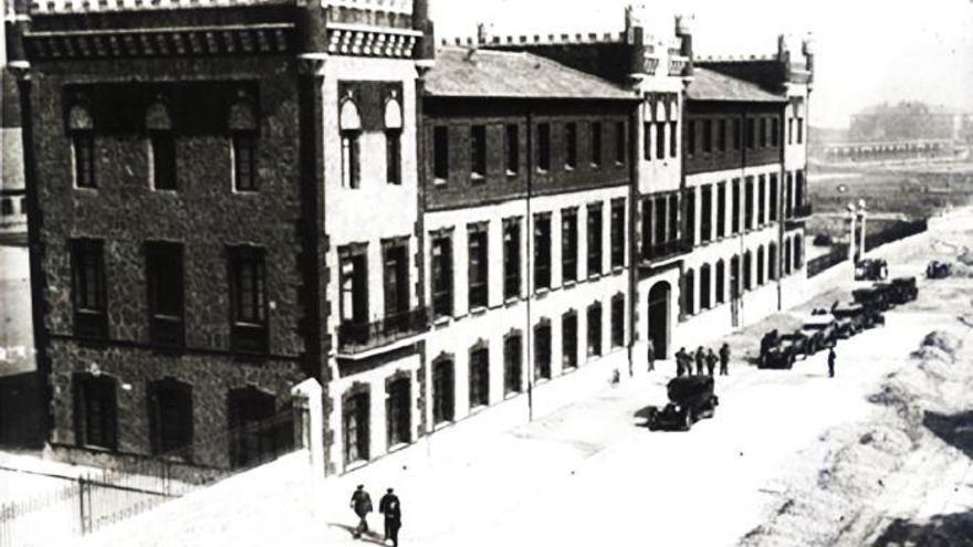 Imagen histórica del cuartel de Garellano.