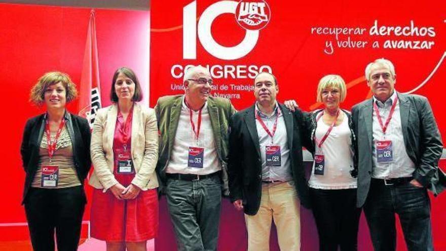 (Izda-dcha) Idoia Remírez, Patricia Pérez, Juan Goyen, Manuel Gómez, Marisol Vicente y Jesús Santos, la Comisión Ejecutiva que salió del Congreso ordinario de junio de 2013.
