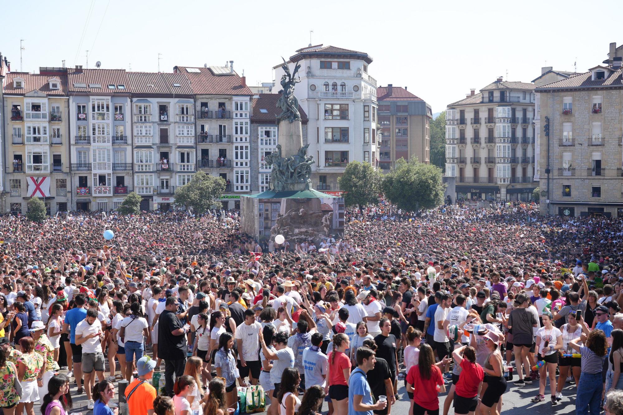 En imágenes: Así ha sido la bajada de Celedón en 2025