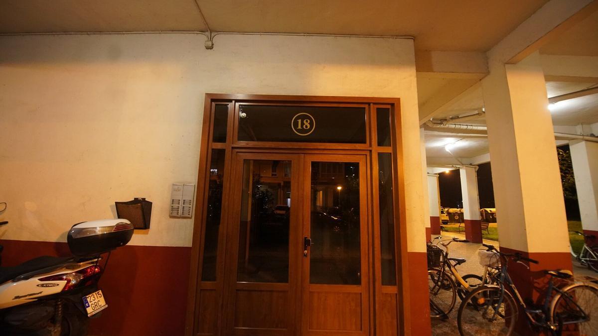 El portal donde ha ocurrido el homicidio