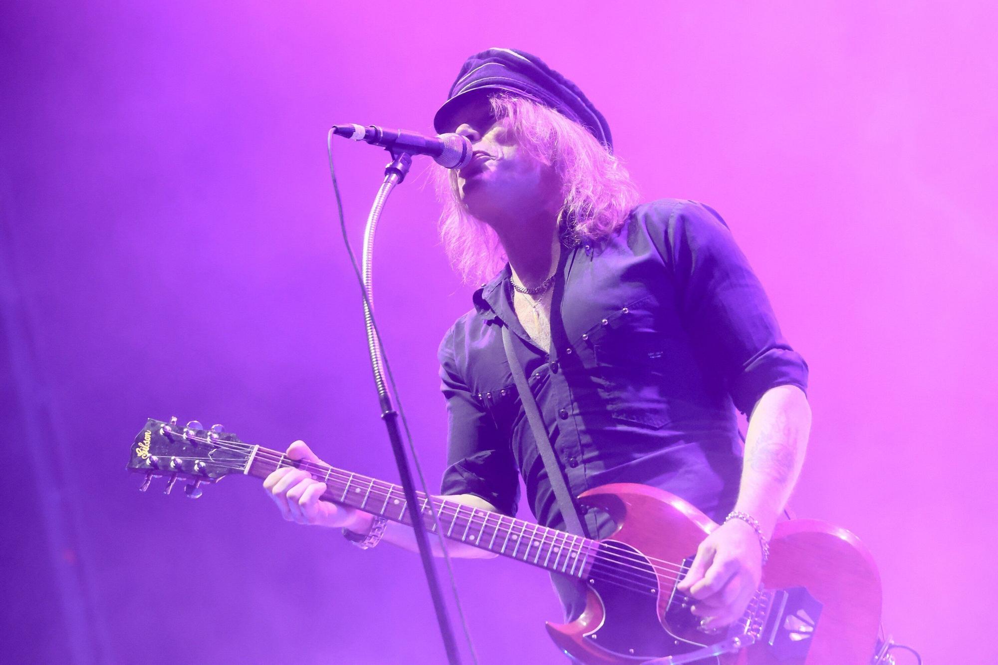 En imágenes: así están siendo los conciertos de este sábado del Azkena Rock Festival