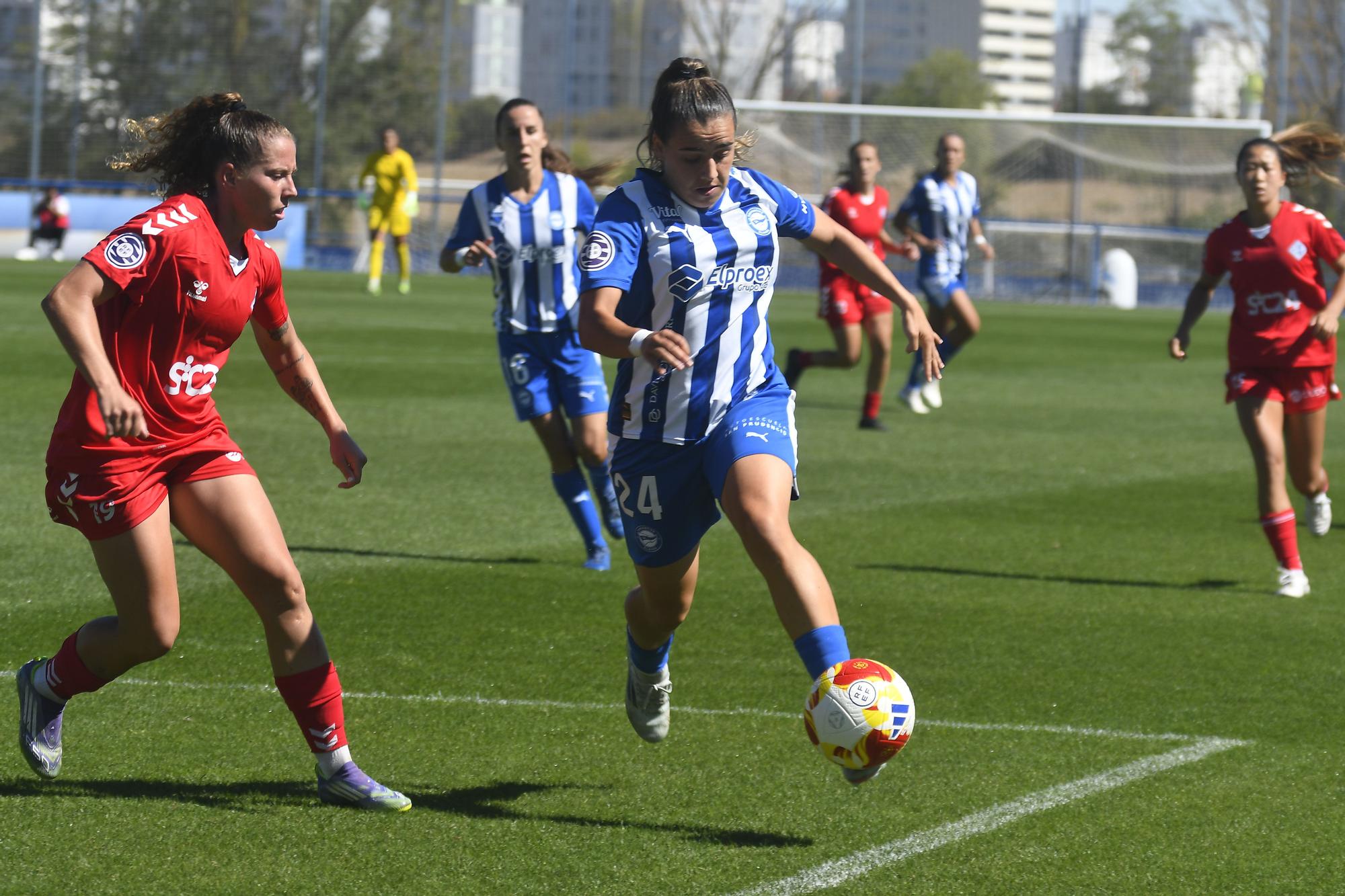 En imágenes: Las Gloriosas debutan en casa con una gran victoria (3-1)