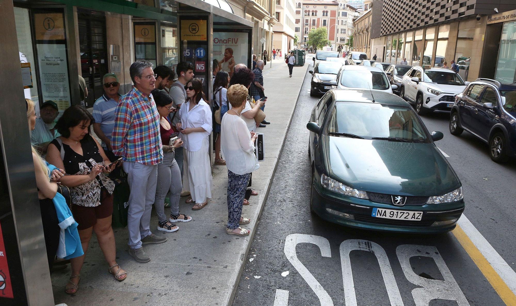 Primera jornada de la huelga indefinida en julio en el servicio de villavesas