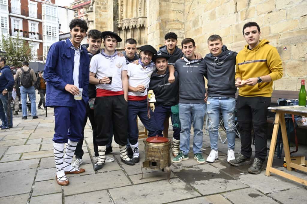 Las putxeras humean en Balmaseda en homenaje al tren de La Robla