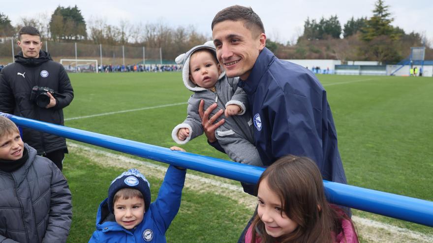 El Alavés se despide del 2025 arropado por su afición