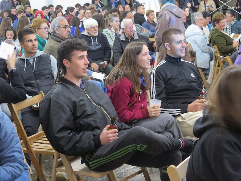 El Día de las Cuadrillas de fiestas de Urretxu, en imágenes