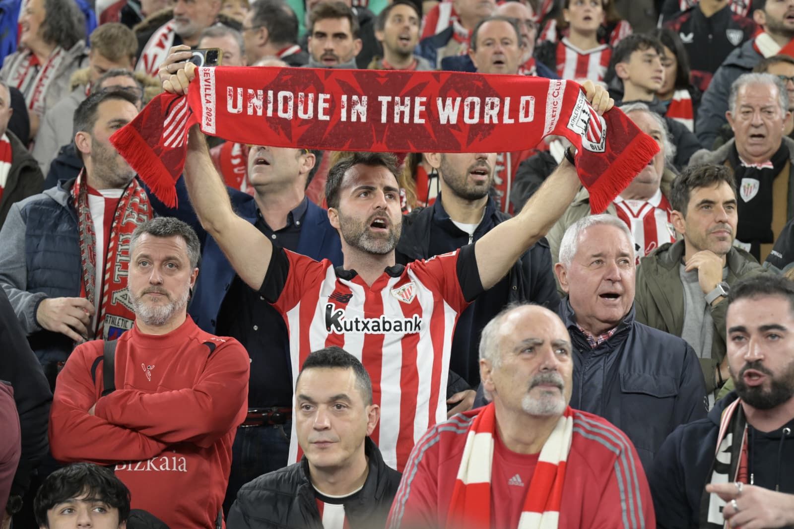 En imágenes: ¿Has asistido al Athletic-PSG en San Mamés? Búscate