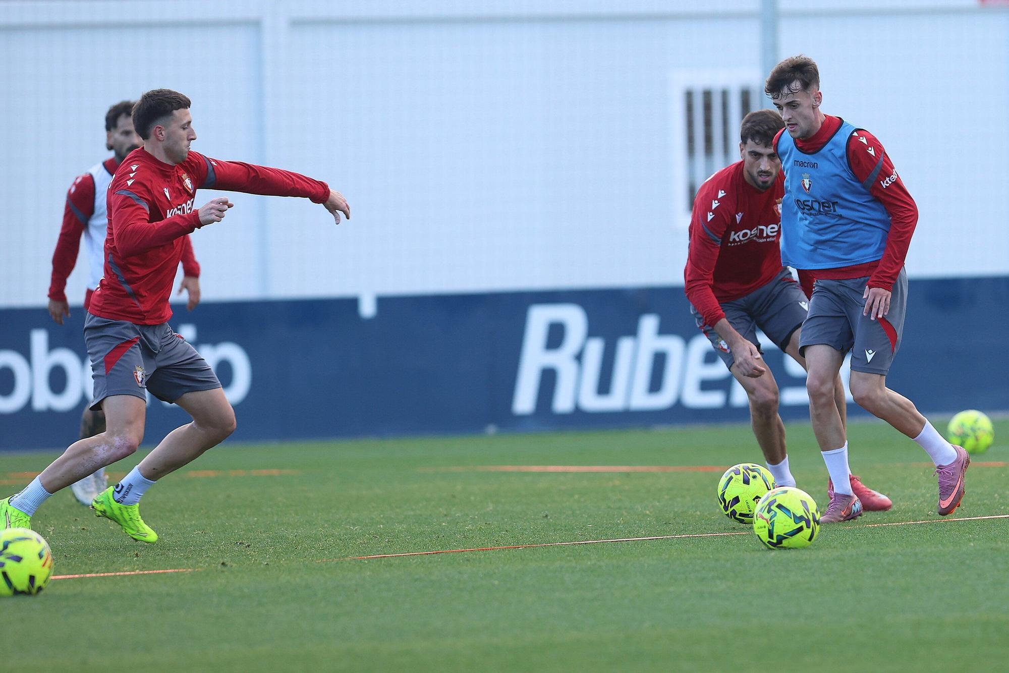 Fotos del entrenamiento de Osasuna (17/11/2025)