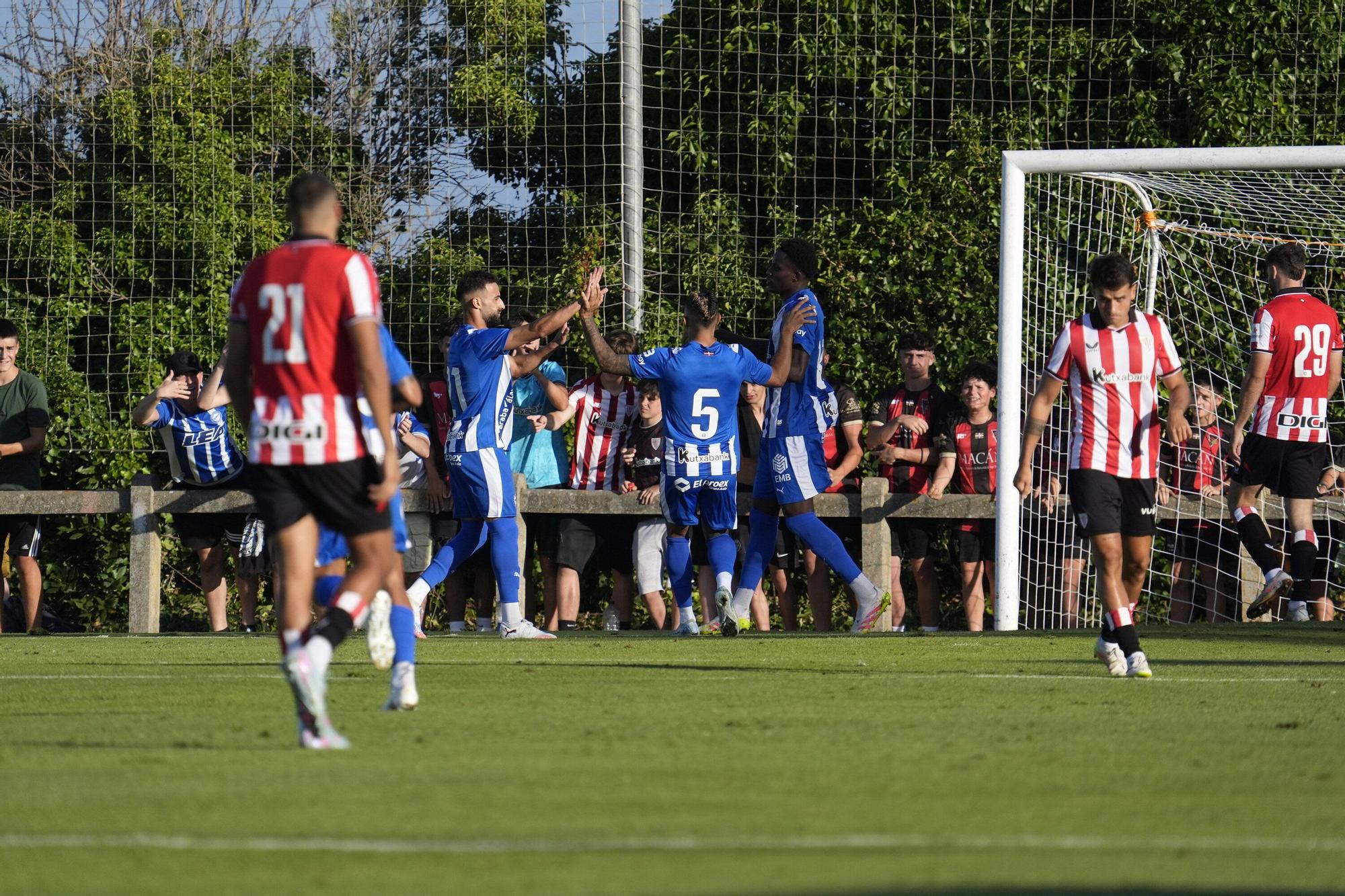 En imágenes: Ilusionante estreno del Alavés en Laguardia (1-0)