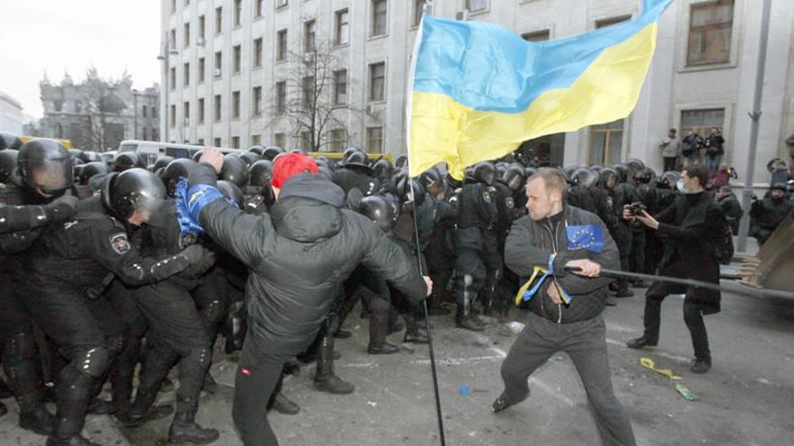 La oposición ucraniana toma Kiev para exigir la renuncia del presidente