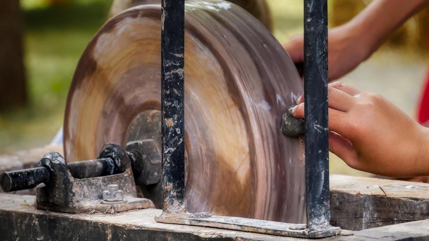 Alertan del 'timo del afilador' en Bizkaia