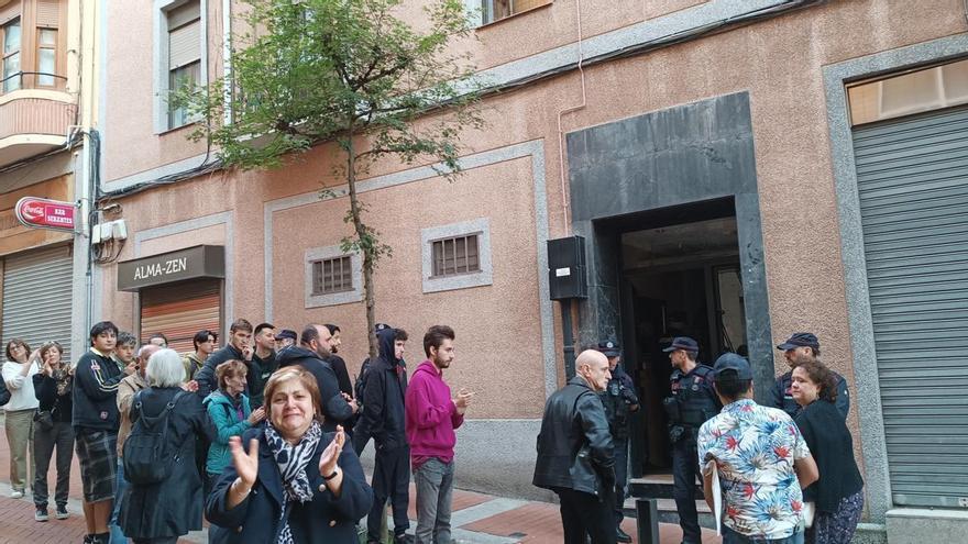 Bustinduy subraya que no tiran la toalla y espera que salga adelante el "escudo social"