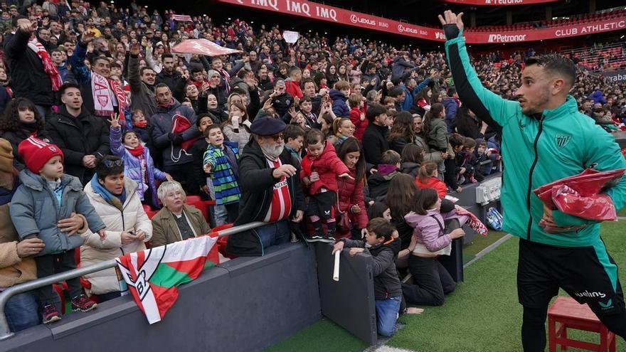 Expectación entre la afición del Athletic por el entrenamiento en San Mamés