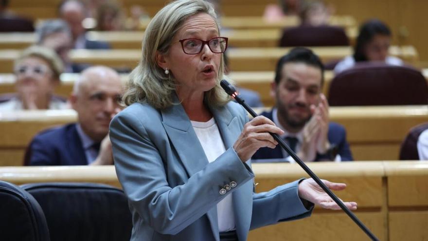 Calviño dice que el IPC está bajando entre 2 y 3 puntos gracias al Gobierno español
