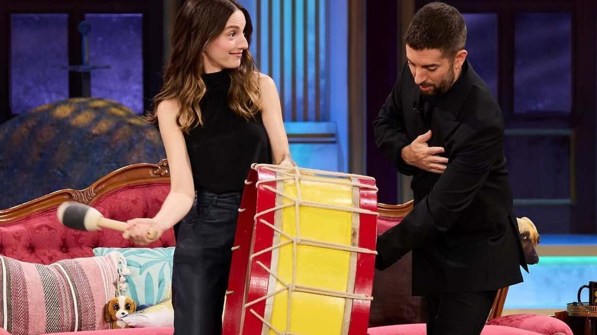 El aplaudido mensaje de María Valverde a sus abuelos en 'La Revuelta'