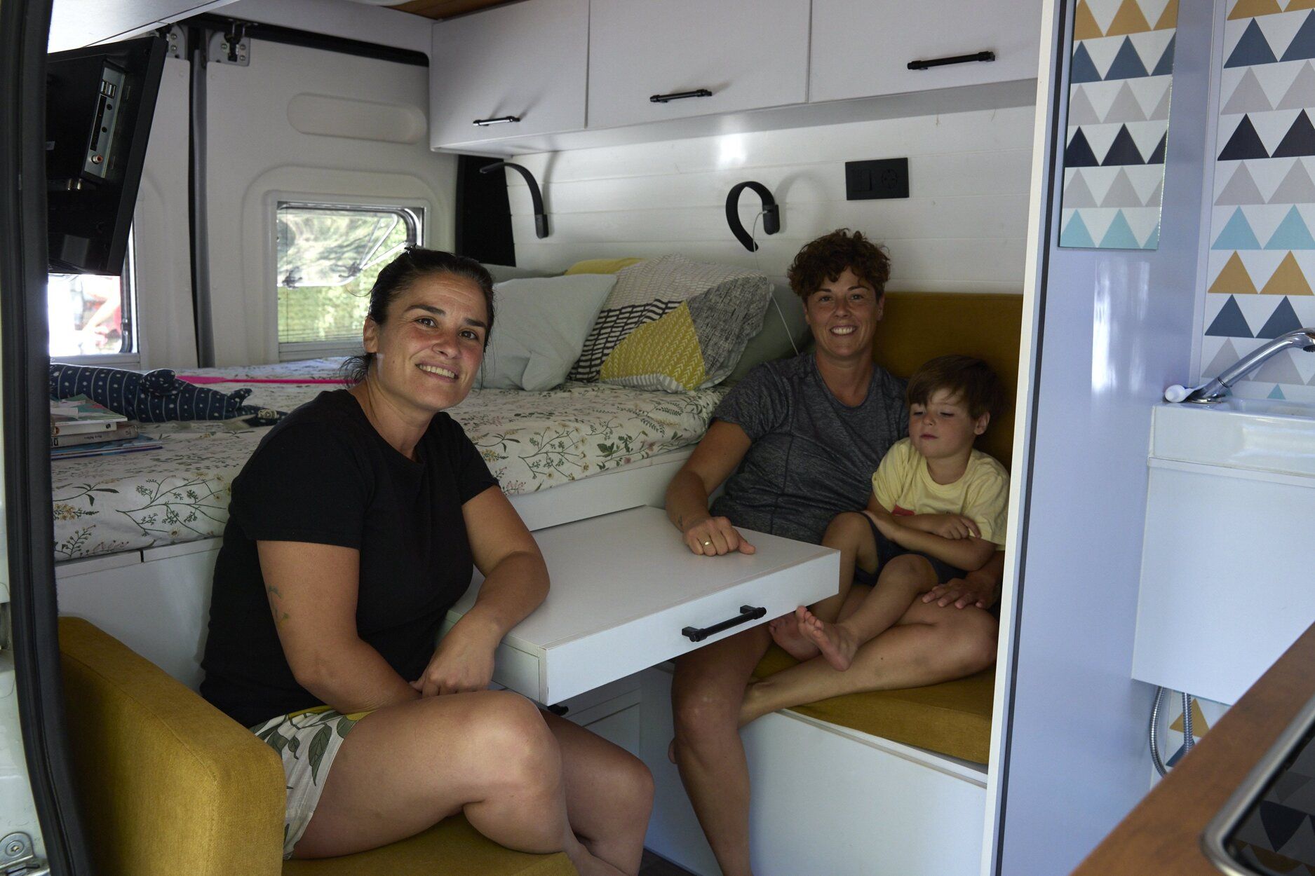 Fotos de turistas en el camping Murkuzuria en Esparza de Salazar