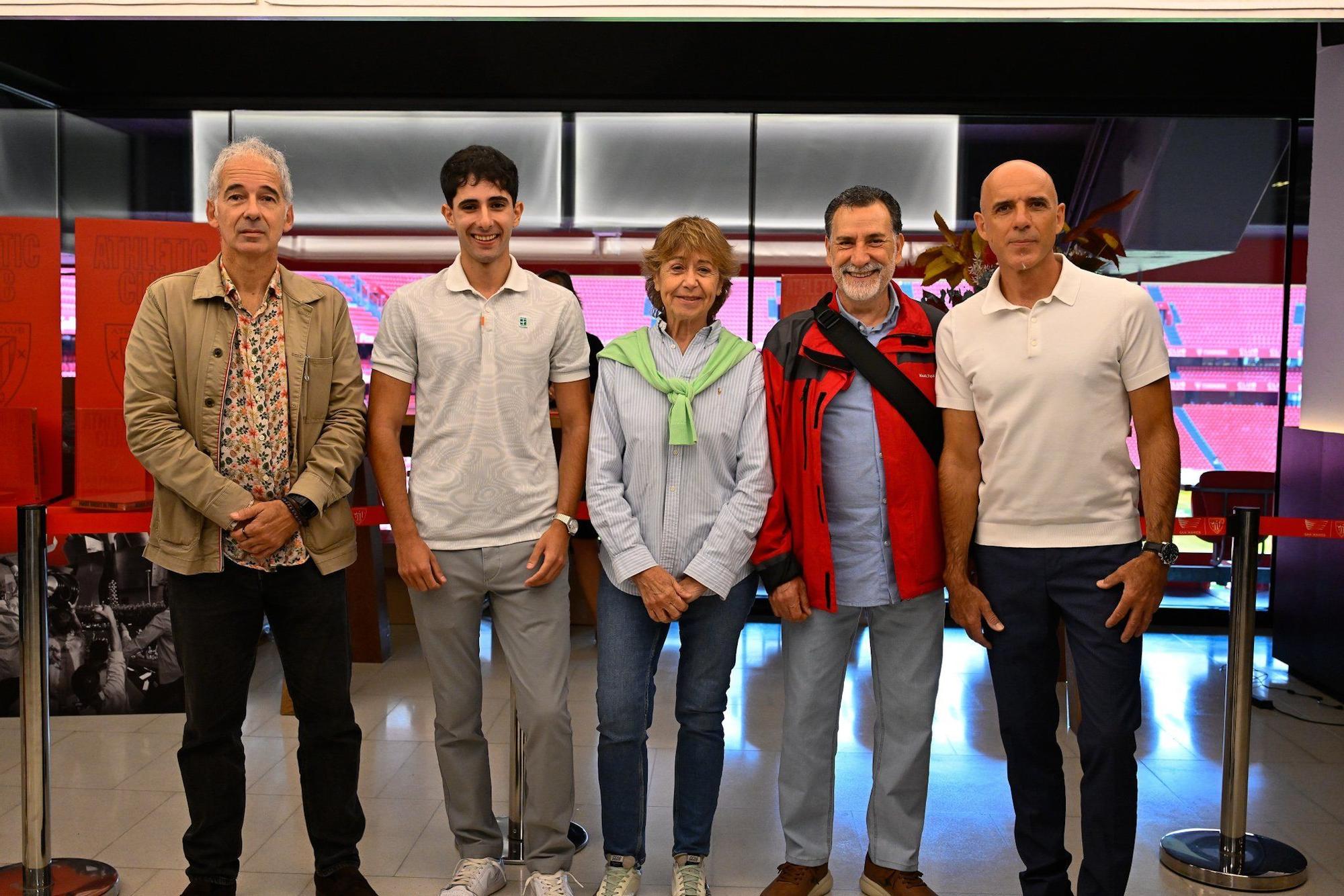 Los fotógrafos Fernando Gómez, Jagoba del Castillo, Marieli Oviedo, Demi Alonso y Juan Antonio Hernández (AIOL).