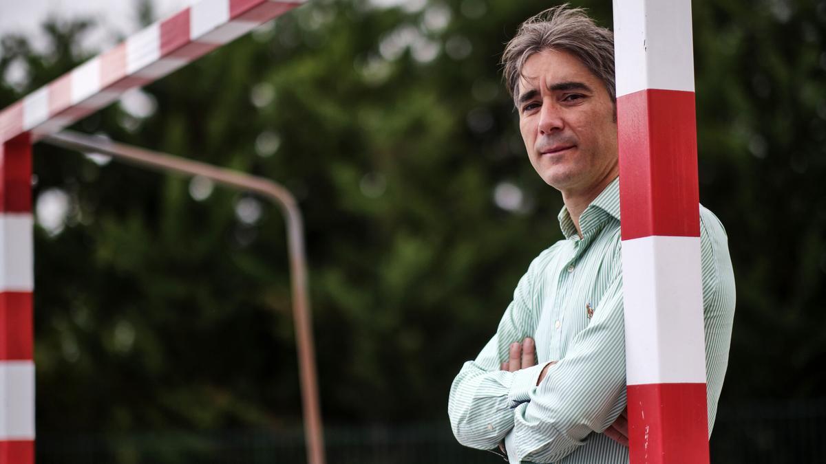Julio Leo Ollo, director del Comité Navarro de Árbitros, posa para la entrevista.
