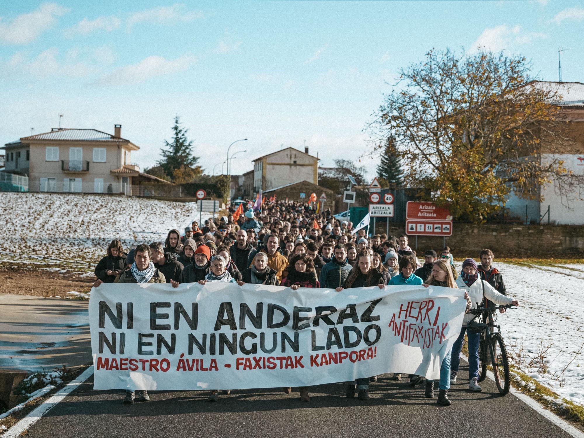 Fotos de la manifestación desde Arizala hasta Abárzuza contra la presencia de la Fundación Maestro Ávila