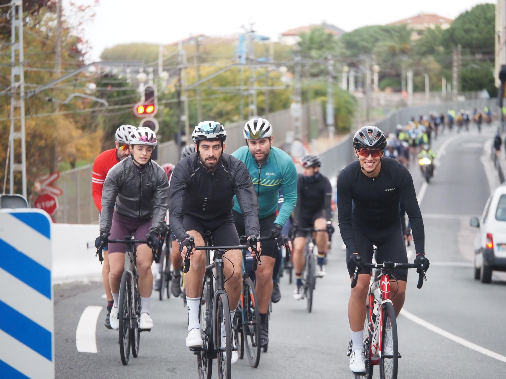 Fiesta ciclista en Deba