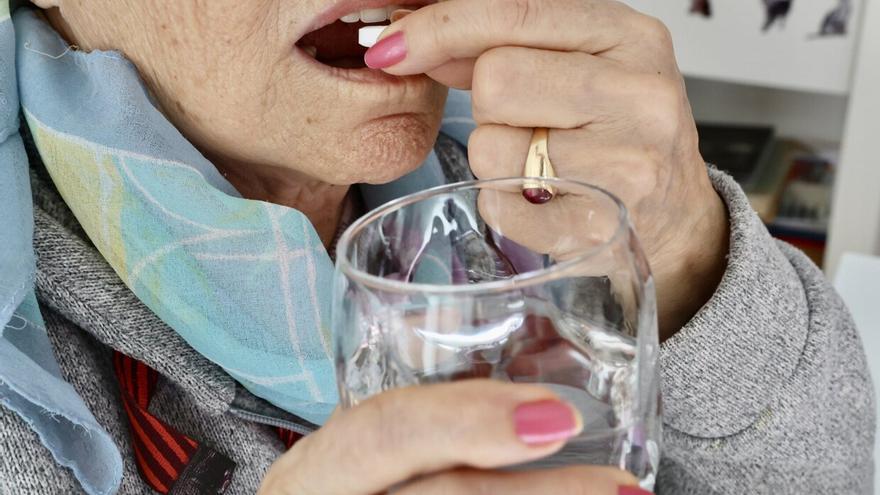 Álava refuerza el programa de medicación a domicilio que beneficia actualmente a 138 personas