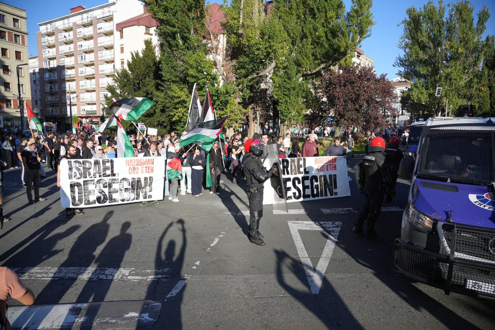 Manifestación en favor del pueblo de Gaza en Vitoria