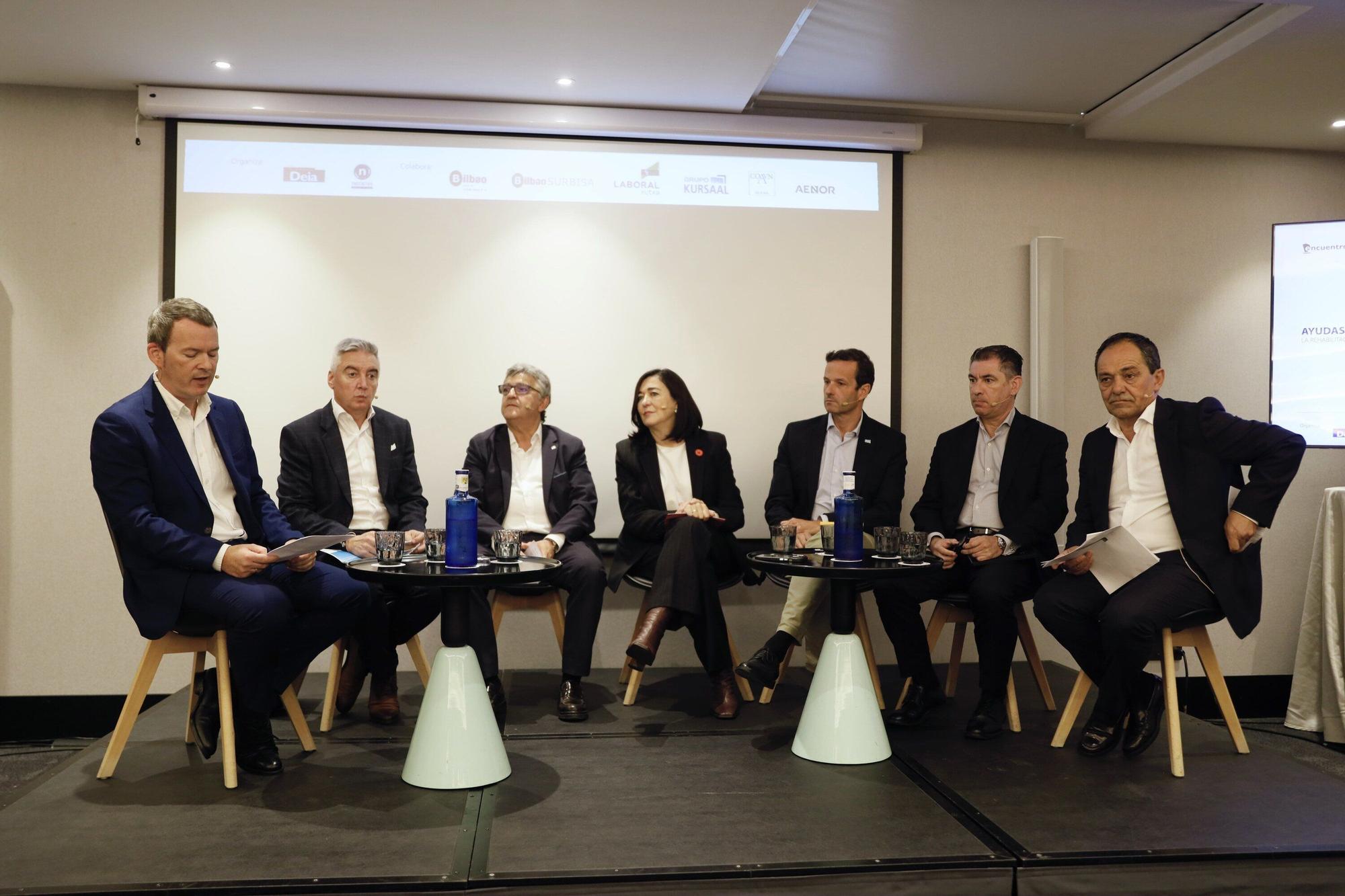 Todas las imágenes del "Encuentro Deia: Rehabilitación y vivienda"