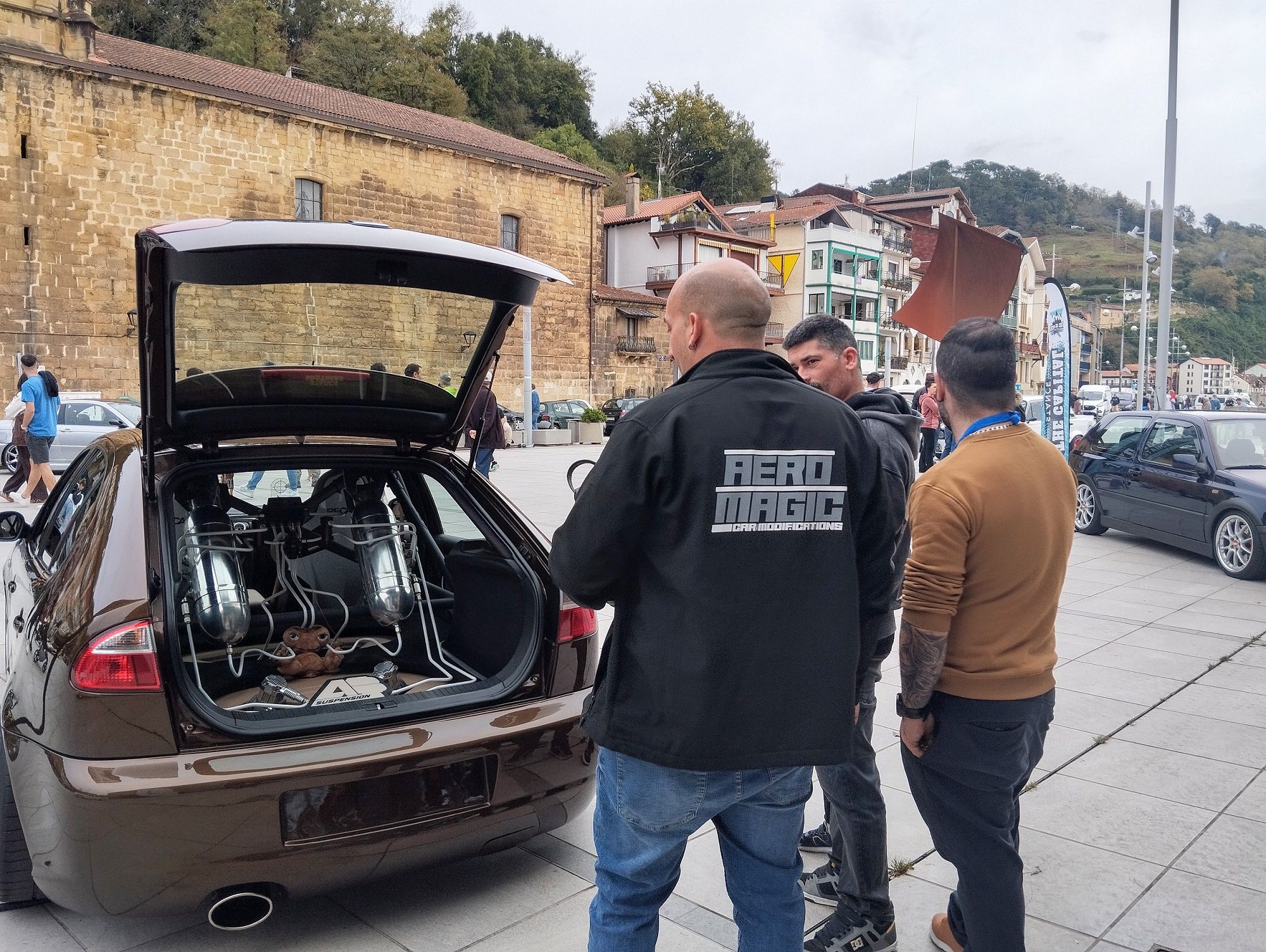 Exhibición de coches tuneados en San Pedro