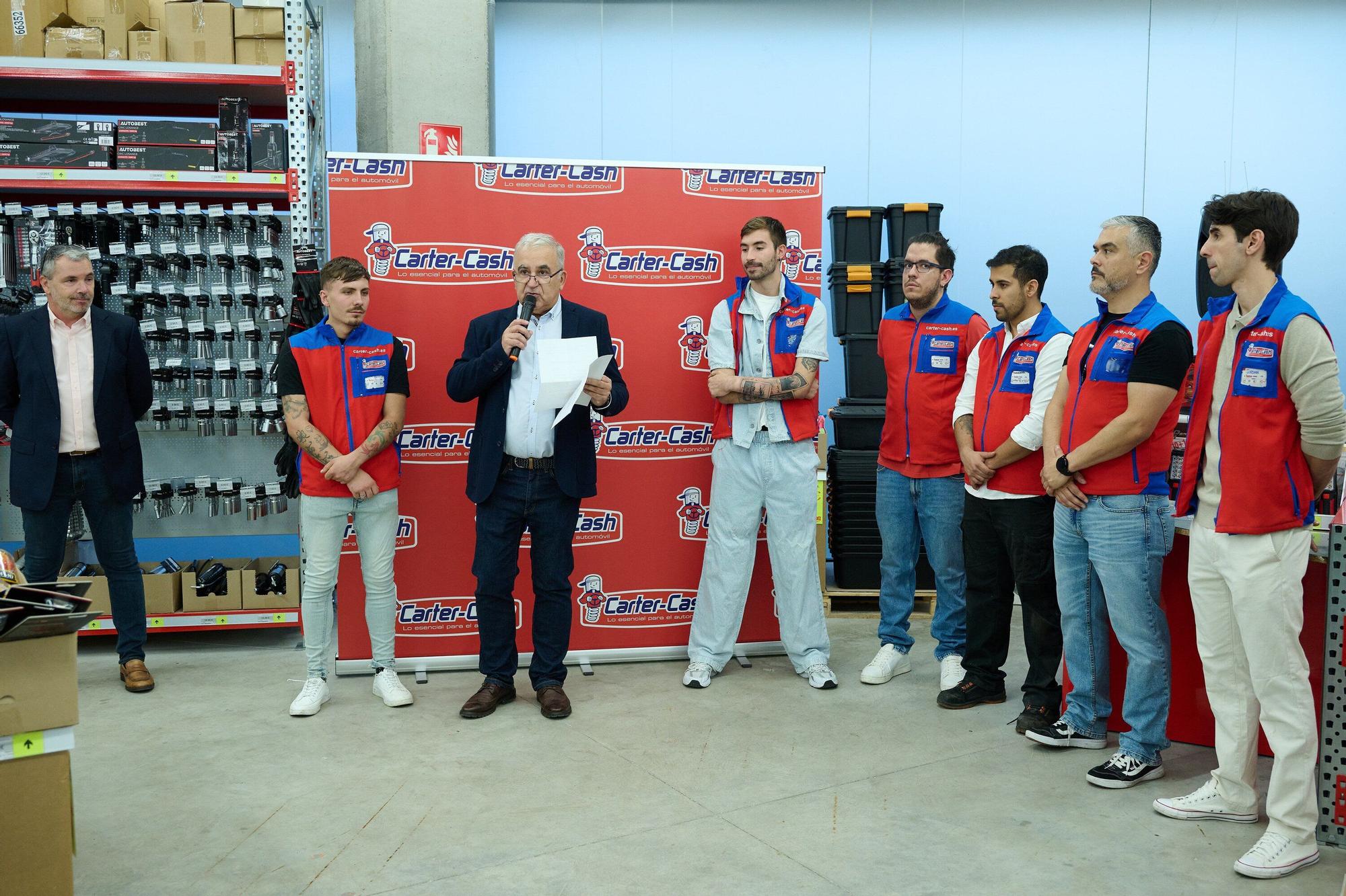 Fotos de la inauguración oficial de la nueva tienda de Carter-Cash en Pamplona