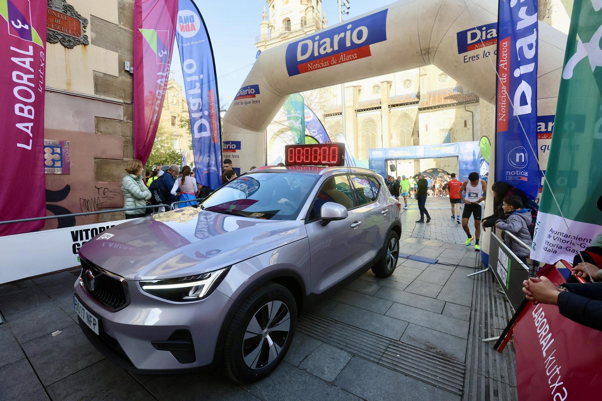 En imágenes: Buen tiempo y buen ambiente en la Conquista de la Almendra (¡Búscate en las fotos!)