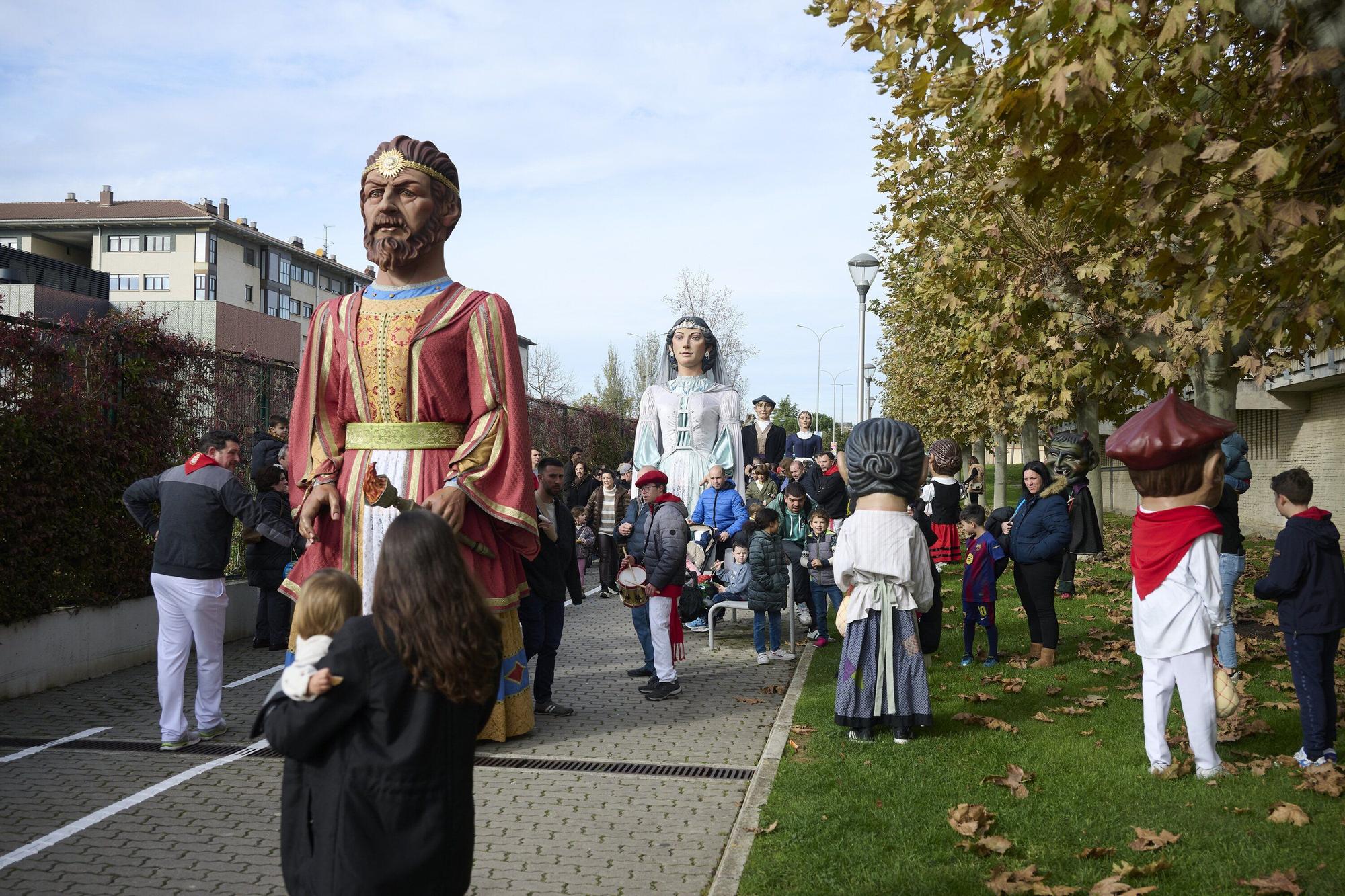 Fotos del chupinazo y pasacalles de las fiestas de San Andrés