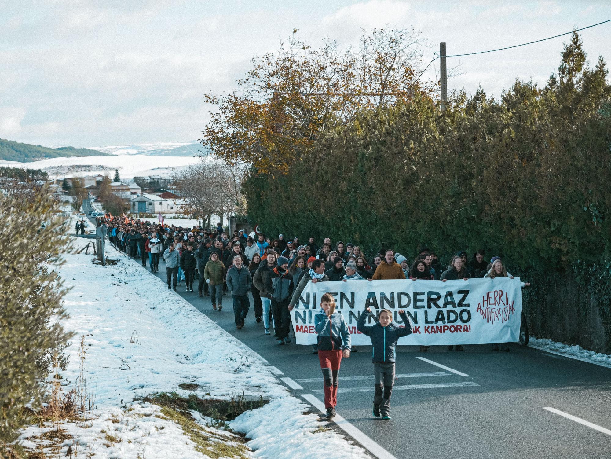 Fotos de la manifestación desde Arizala hasta Abárzuza contra la presencia de la Fundación Maestro Ávila