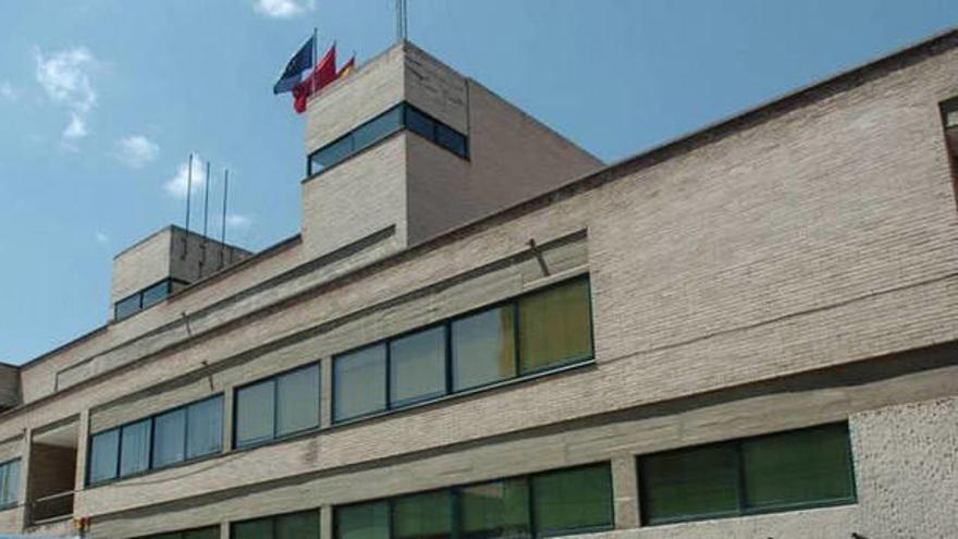 Fachada de la Casa de la juventud de Pamplona.