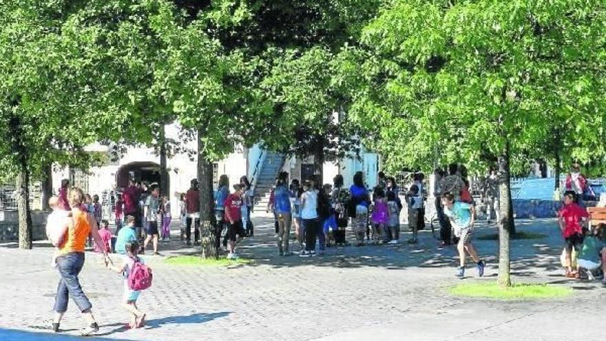 Los niños y jóvenes bediarras podrán pasar ratos divertidos en los nuevos servicios que el Ayuntamiento abrirá en 2014.