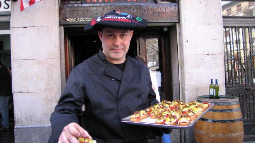 El Casco Viejo acoge el III Concurso de Pintxos de Bacalao