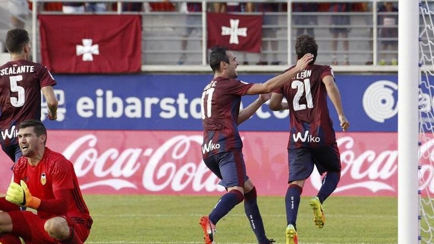 El Eibar vence por primera vez al Valencia.