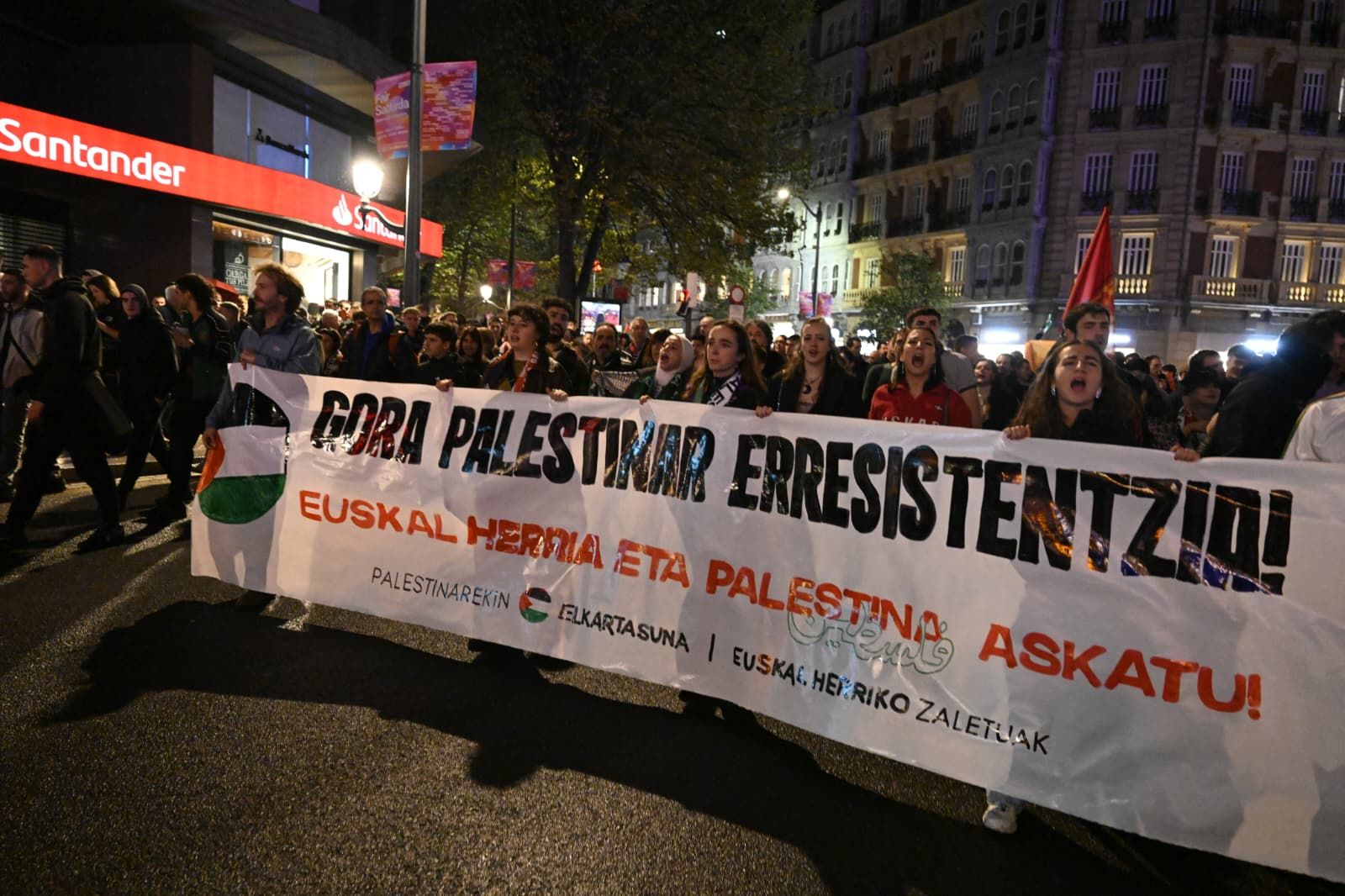 Cientos de personas marchan en Bilbao en apoyo a Palestina