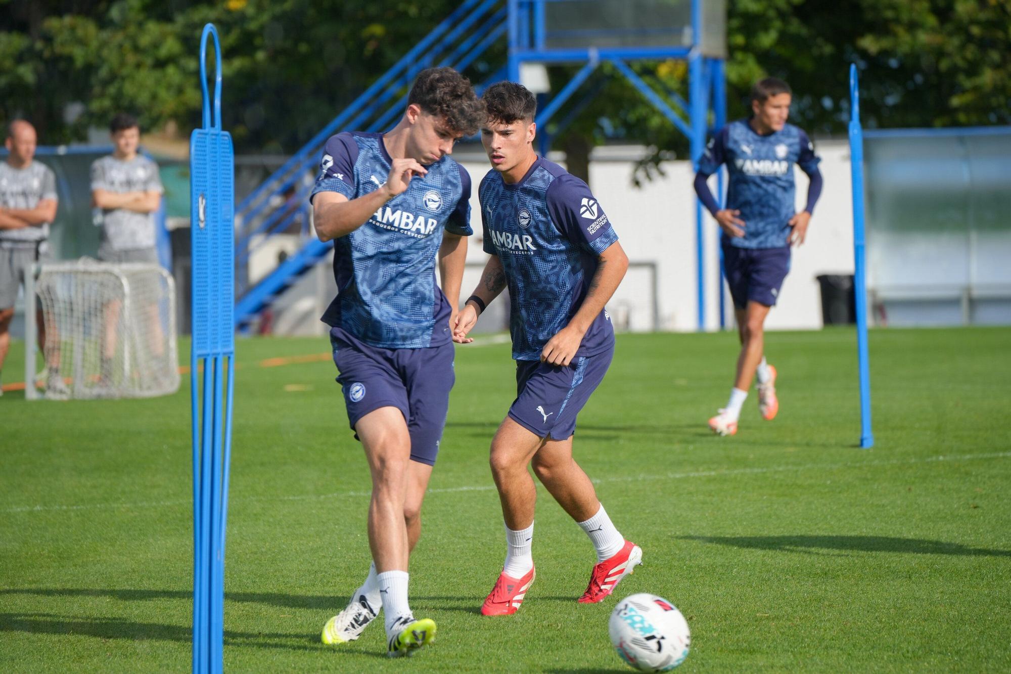 En imágenes: El Alavés se ejercita en Ibaia durante el parón de selecciones