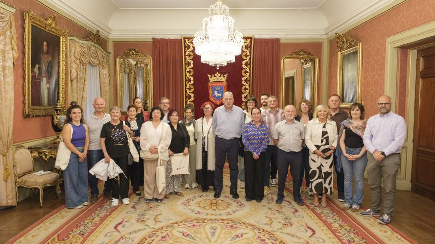 Pamplona da voz y visibilidad a las personas mayores sordas en su homenaje del Día Internacional de las Personas Mayores
