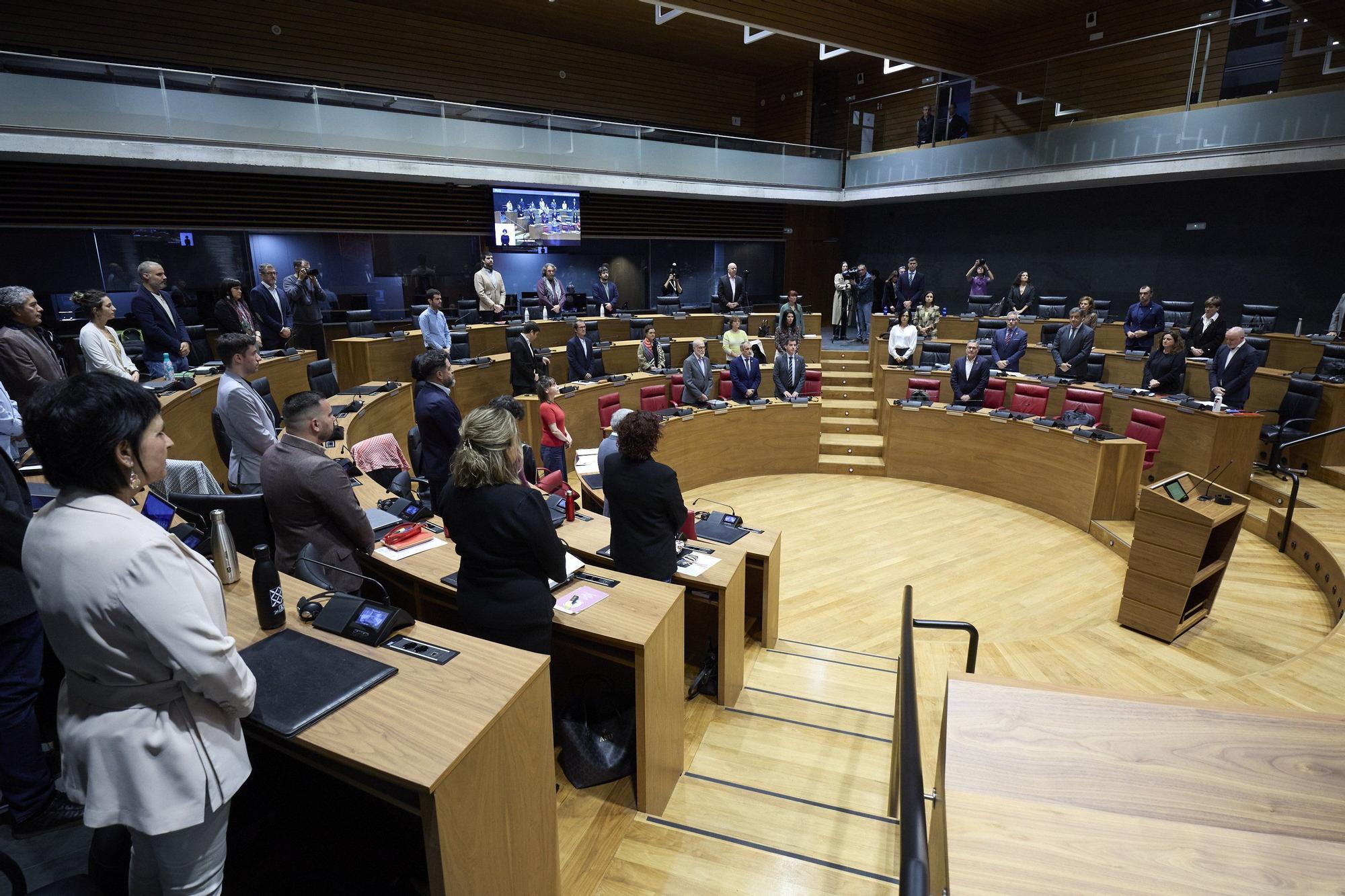 Fotos del pleno del Parlamento de Navarra (jueves 23 de octubre de 2025)
