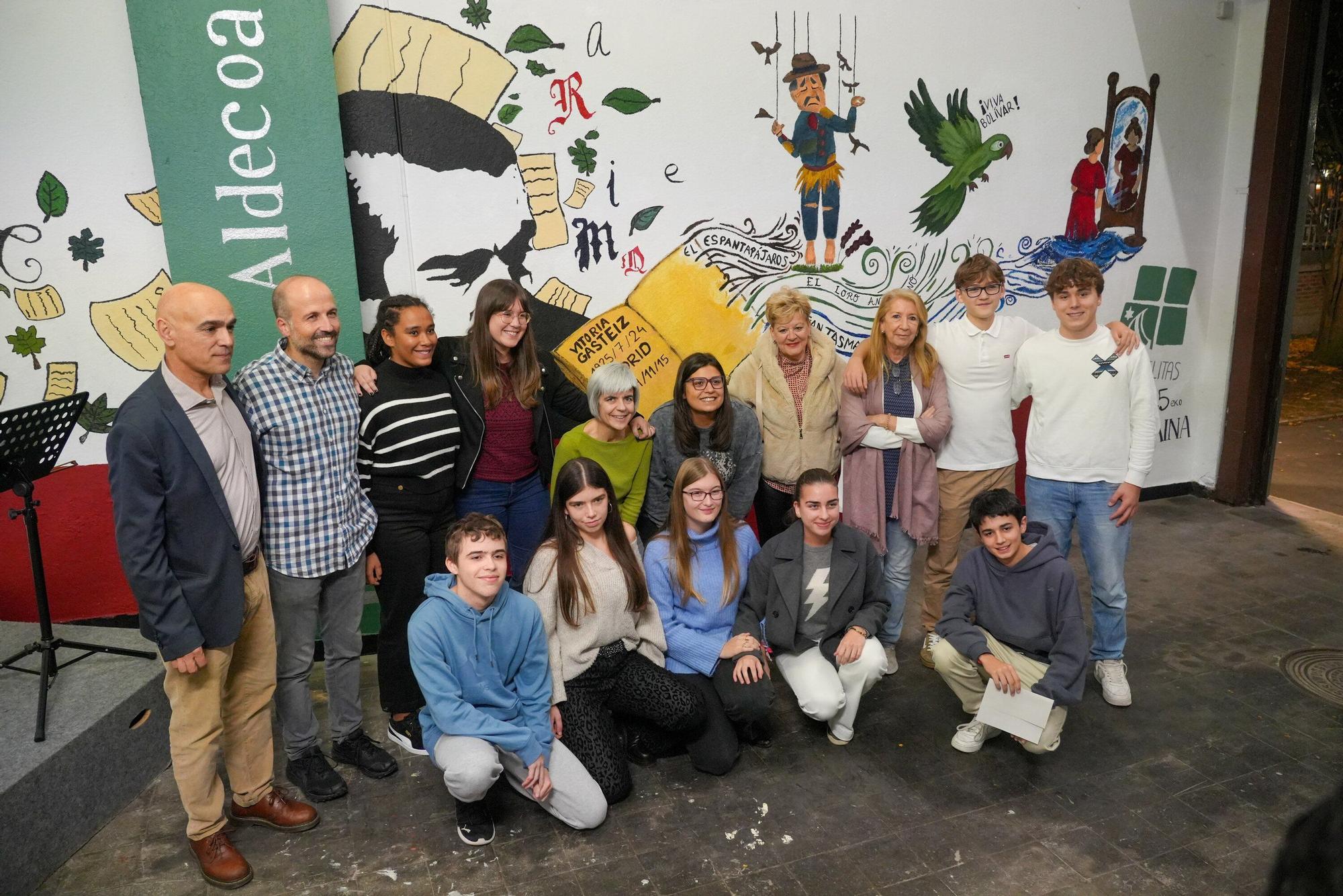 En imágenes: La Casa de Cultura Ignacio Aldecoa luce un nuevo mural