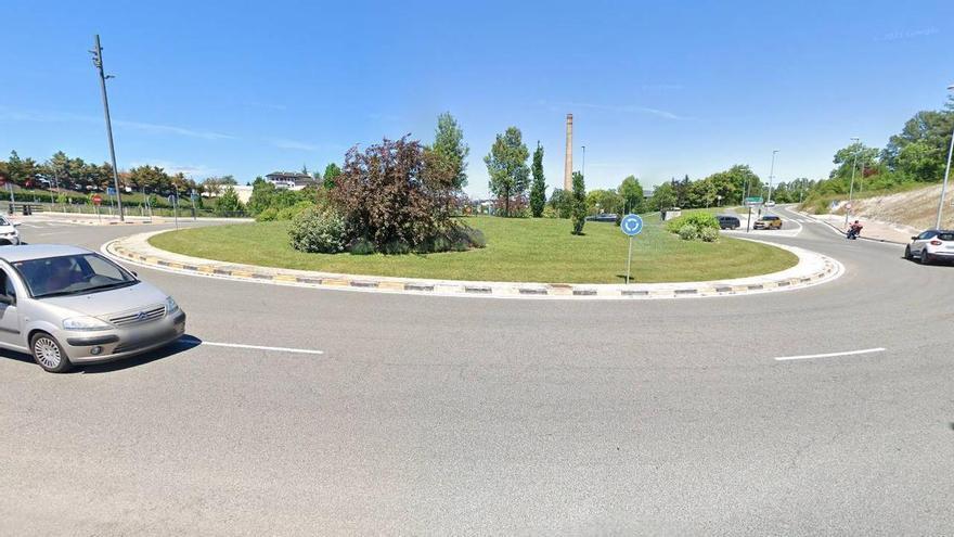 Un motorista de 58 años, trasladado al HUN tras una colisión coche-moto en Pamplona