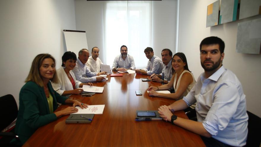 PSN, Geroa Bai y Contigo Navarra se reúnen con EH Bildu para explicar el acuerdo alcanzado